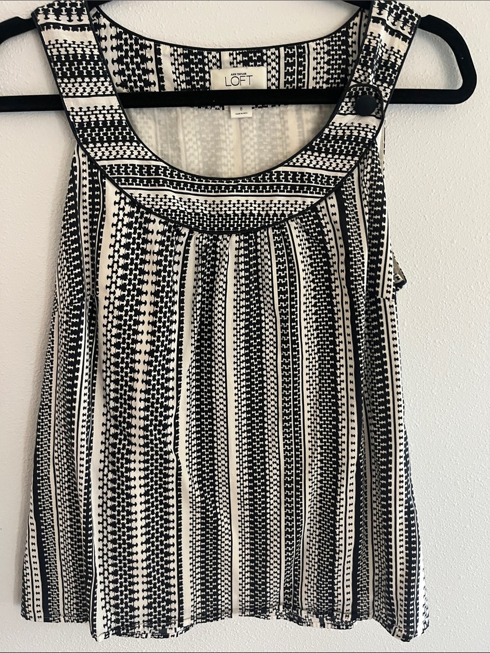 100% Cotton LOFT Black & White Patterned Sleeveless Blouse